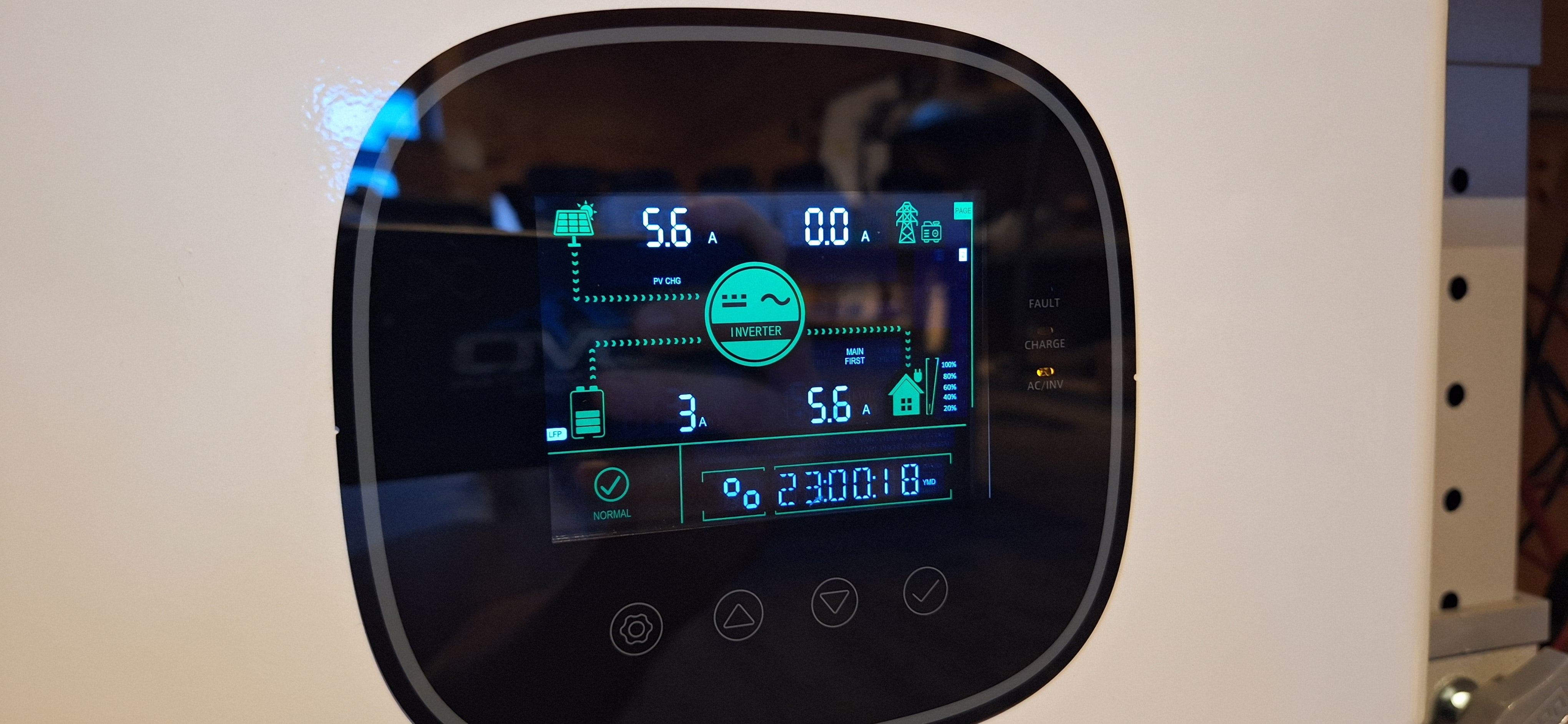 OMO All-In-One Customizable Stacking Inverter/Battery System 5500W Inverter + 30.72KW Lithium Battery