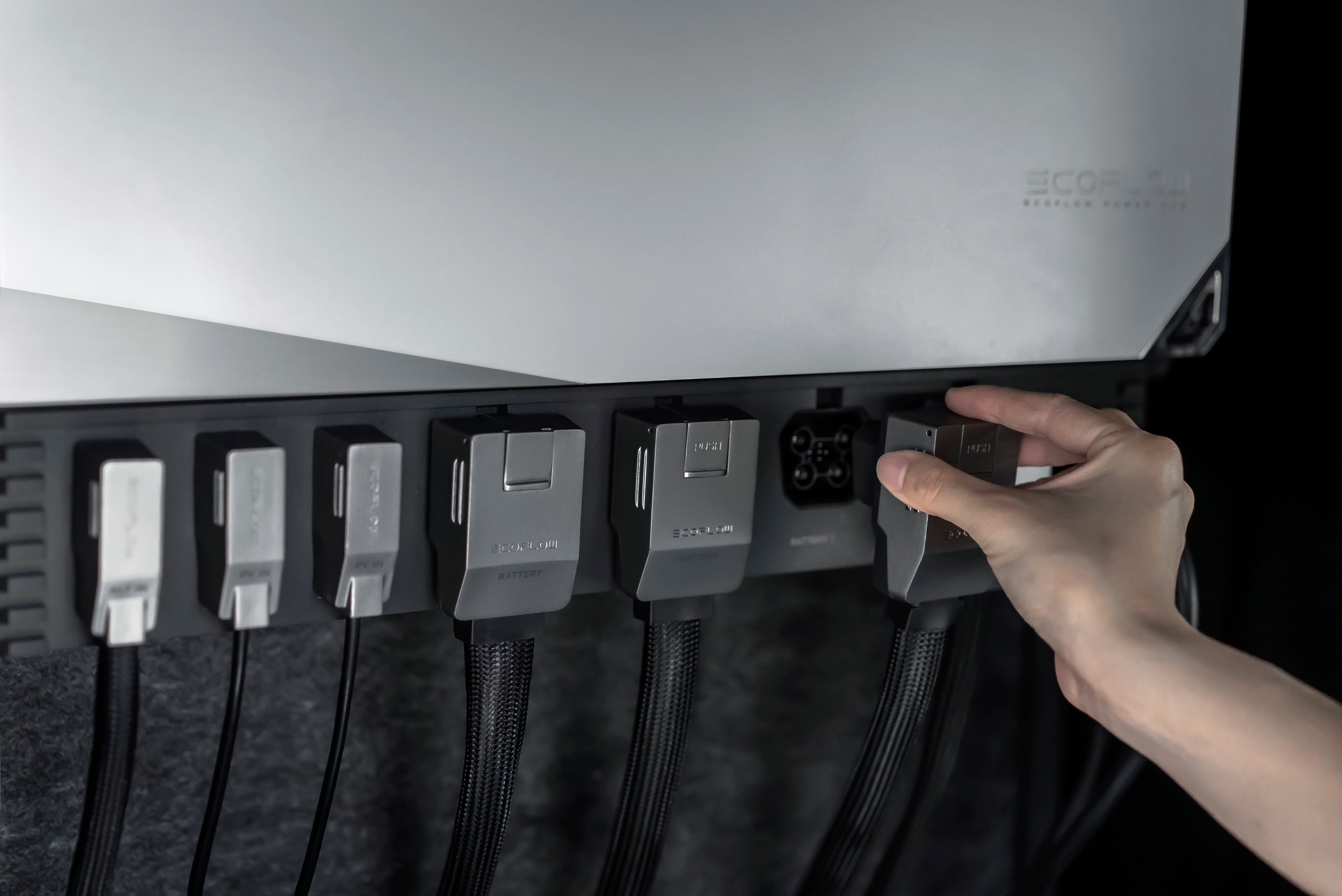 EcoFlow Power Kit 120V Output - 1x 3600 Watt Solar Generator / 15000wH Lithium Storage / 2600w Solar Complete Offgrid Kit