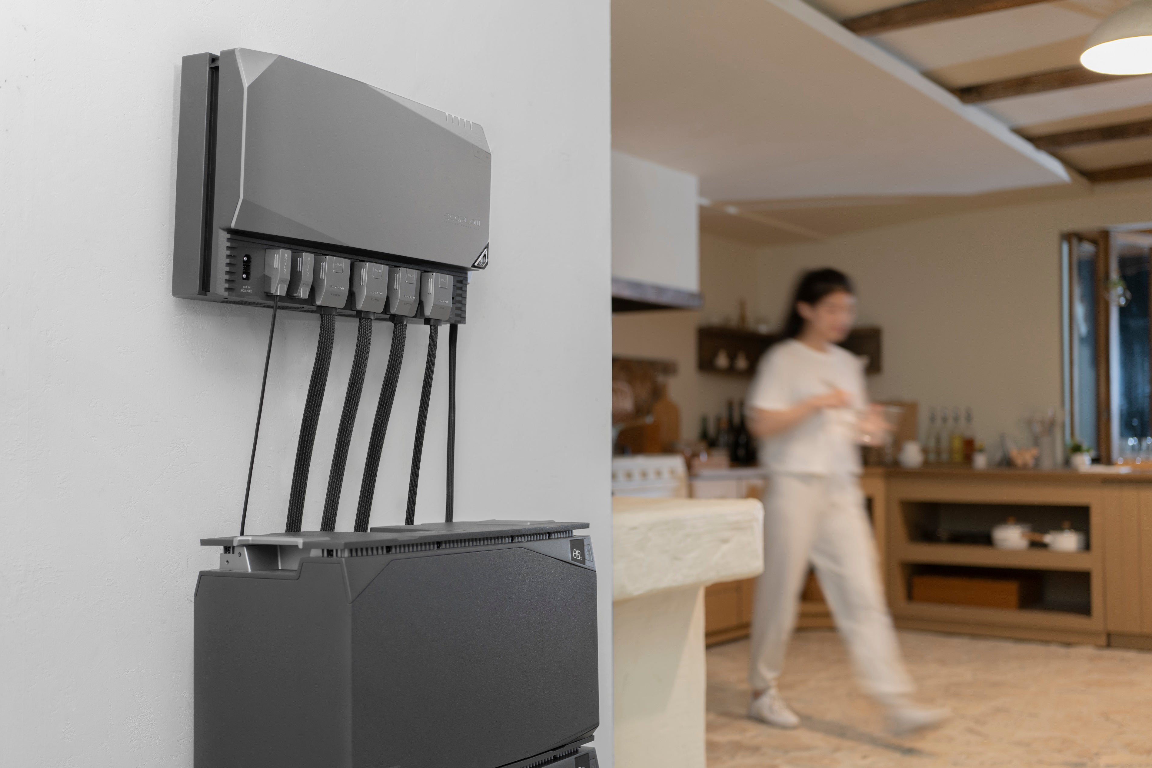 EcoFlow Power Kit 120V Output - 1x 3600 Watt Solar Generator / 10000wH Lithium Storage / 2600w Solar Complete Offgrid Kit